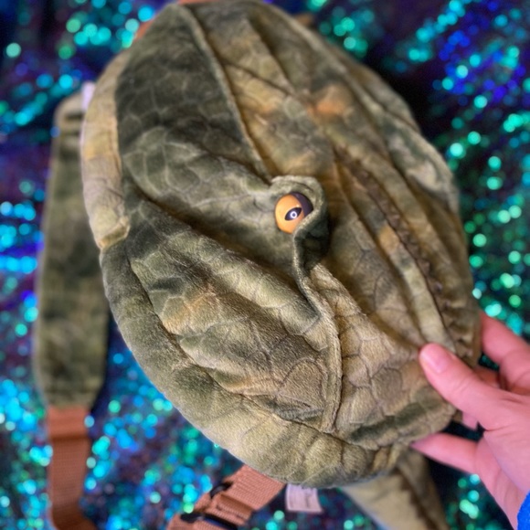 🦖Universal studios dinosaur plush backpack🦖 - Picture 3 of 14